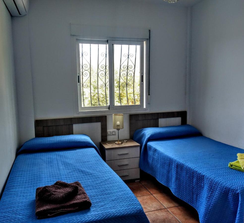 Chalet Con Piscina En นีคาร์ ภายนอก รูปภาพ