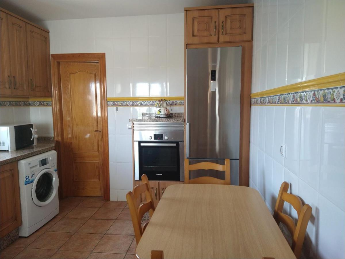 Chalet Con Piscina En นีคาร์ ภายนอก รูปภาพ
